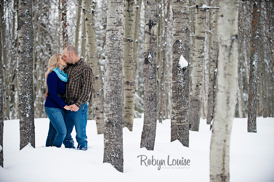 Robyn-Louise-Photography-Quesnel-Engagement-Photography-2014-002