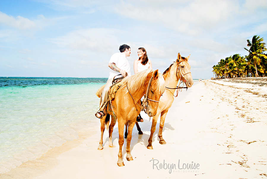 Robyn-Louise-Photography-Trash-The-Dress-Photos-034