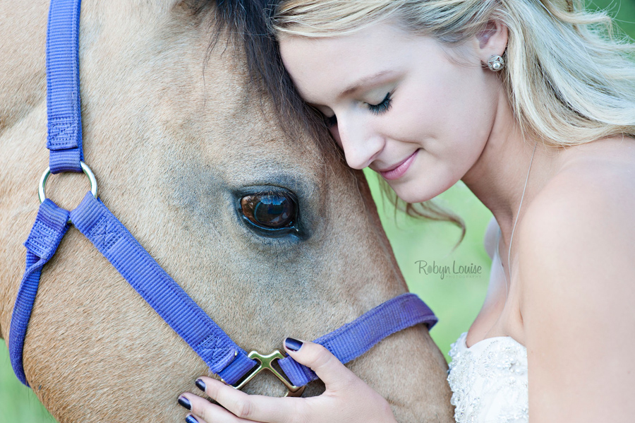 Quesnel Equine Photographer Robyn Louise Photography specialized in capturing the connection between horse and rider in her Beauty and Beloved sessions.