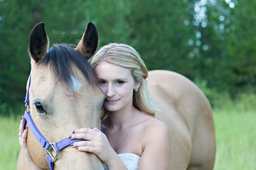 Quesnel Equine Photographer Robyn Louise Photography specialized in capturing the connection between horse and rider in her Beauty and Beloved sessions.