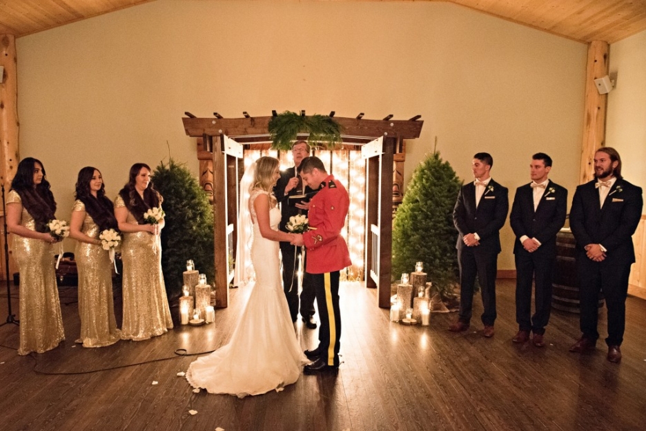 Robyn-Louise-Photography-Jenny-Josh-Wedding-NYE-Fraser-River-Lodge0045