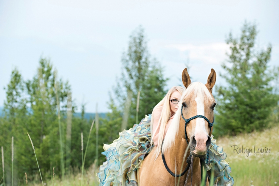 megan-and-horses-robyn-louise-photography0006